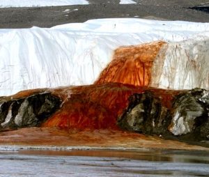 кровавый водопад антарктиды